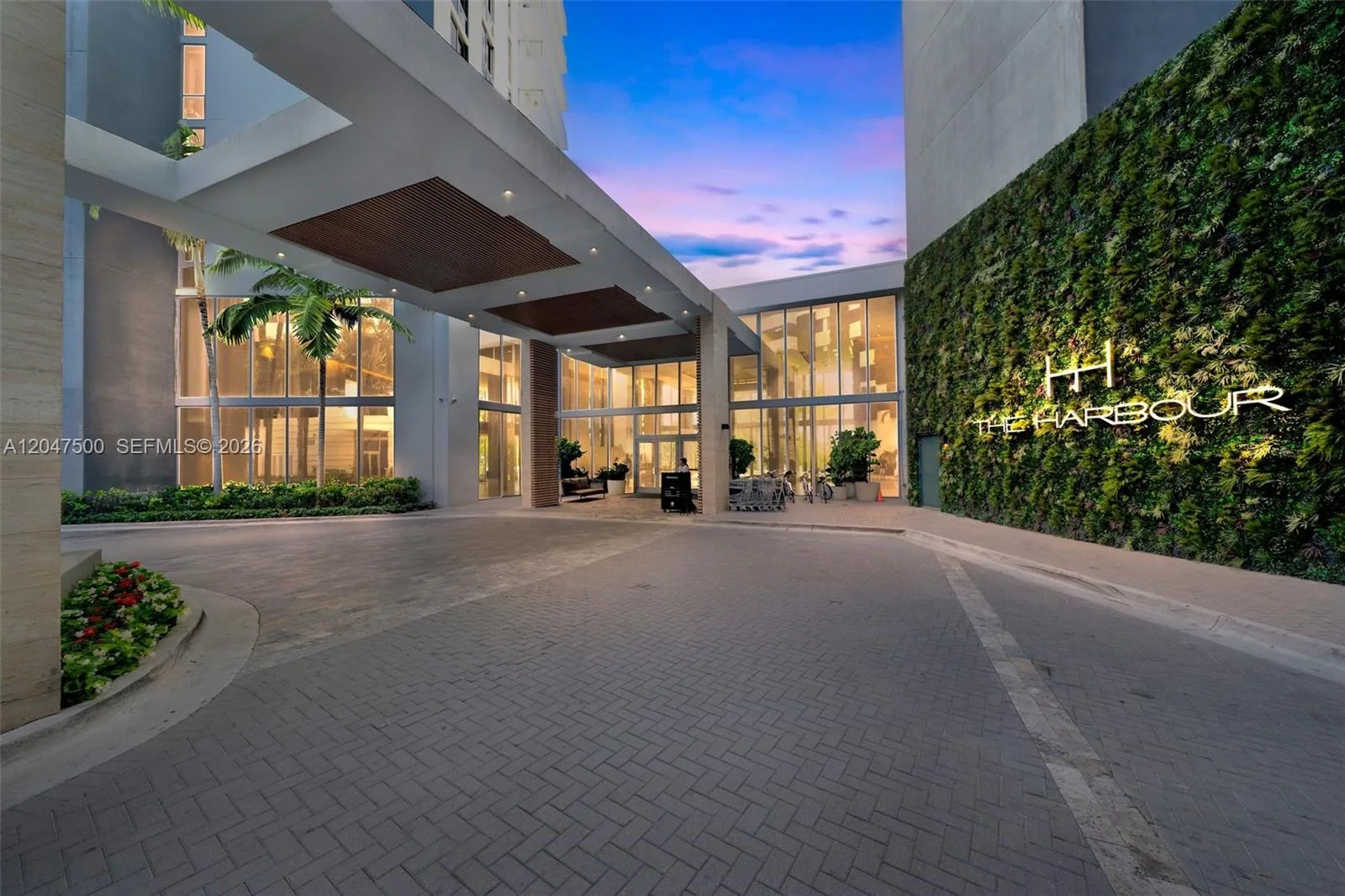 16385 Biscayne Blvd # 2707, North Miami Beach, FL 33160 photo 5