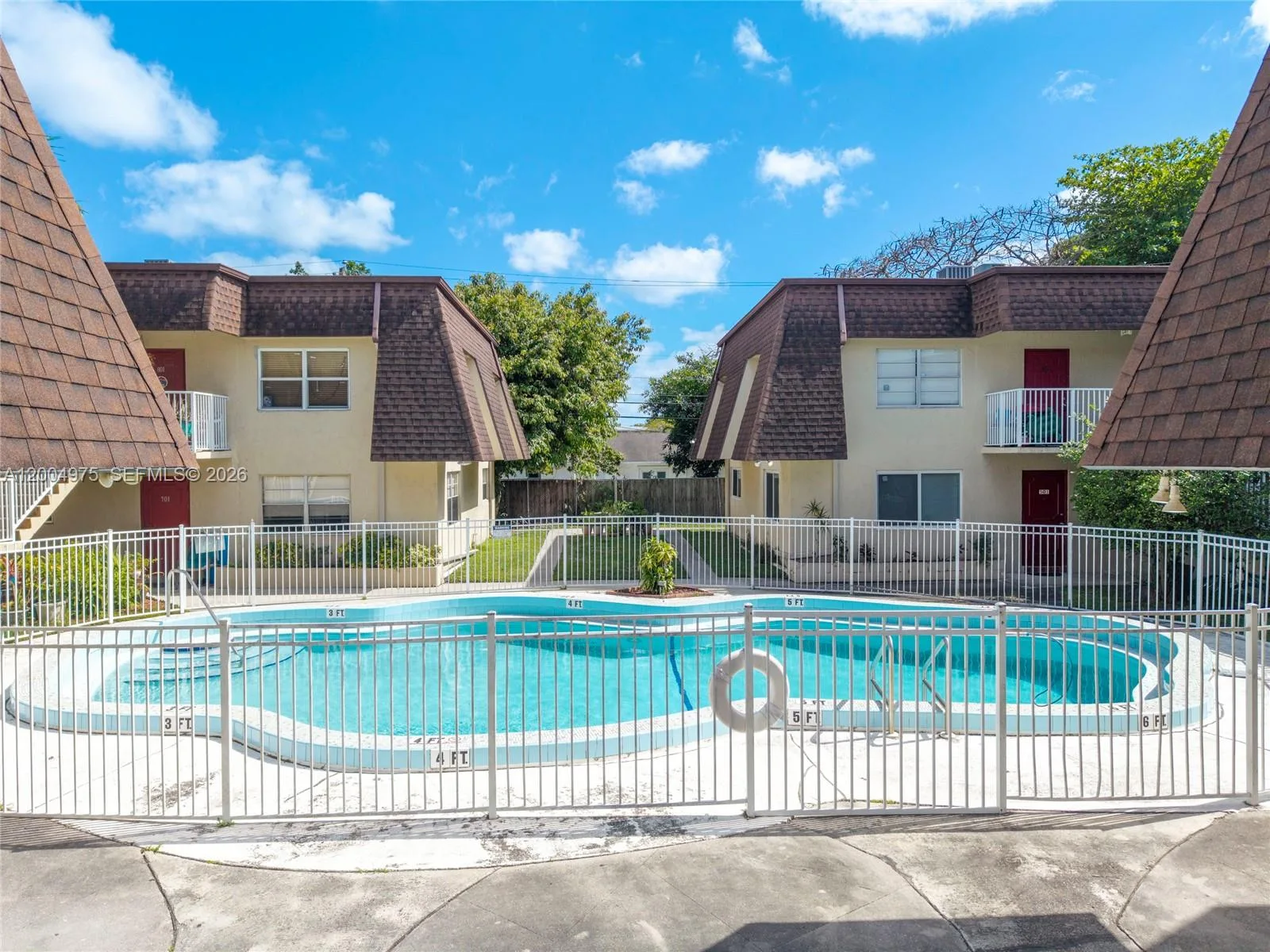 4524 SW 54th St # 501-W, Dania Beach, FL 33314 photo 2