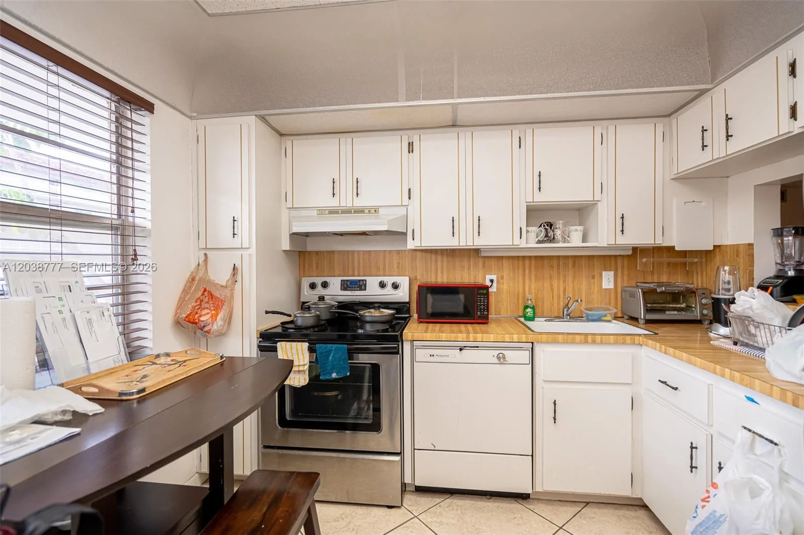 3531 Inverrary Dr # 108, Lauderhill, FL 33319