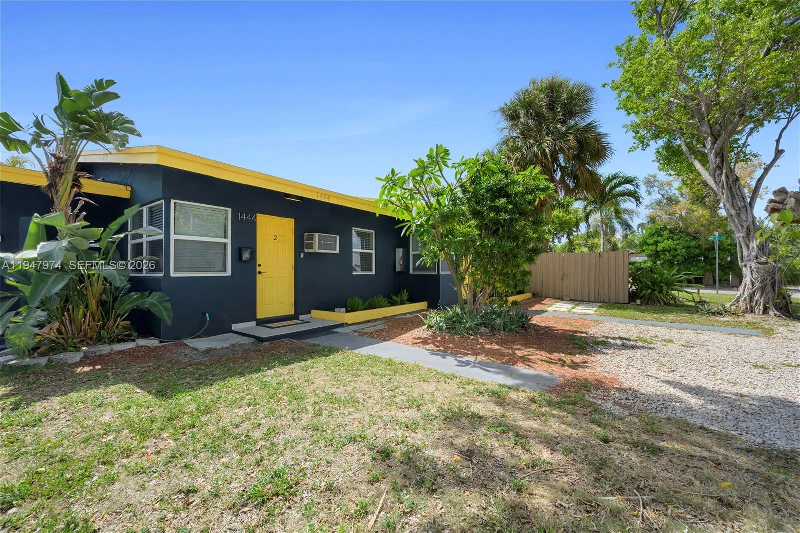 1444 NE 13th Ave unit 1-3, Fort Lauderdale, FL 33304 — zdjęcie 2