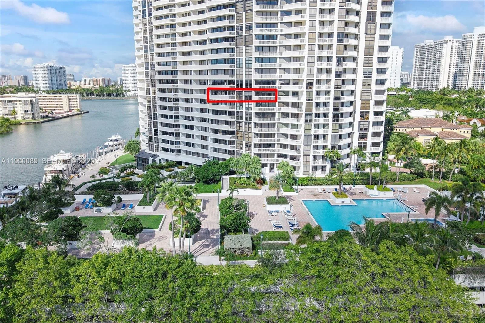 1000 E Island Blvd # 803, Aventura, FL 33160 photo 2