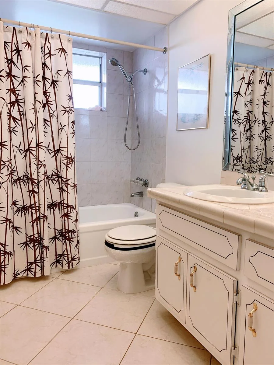 2800 NW 47th Terrace # 304, Lauderdale Lakes, FL 33313 photo 7