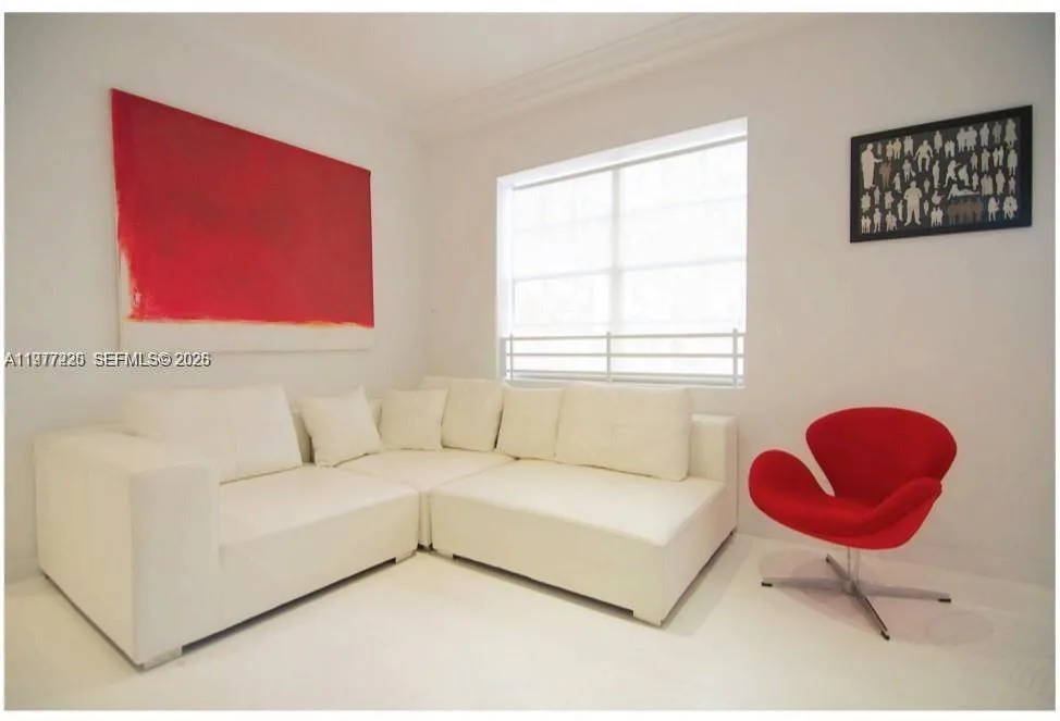 130 3rd St # 101, Miami Beach, FL 33139
