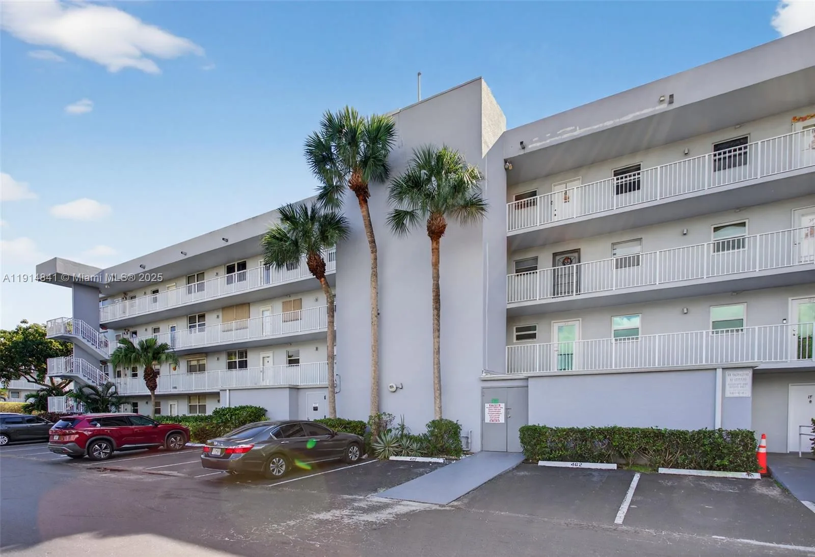 115 Royal Park Dr # 2C, Oakland Park, FL 33309