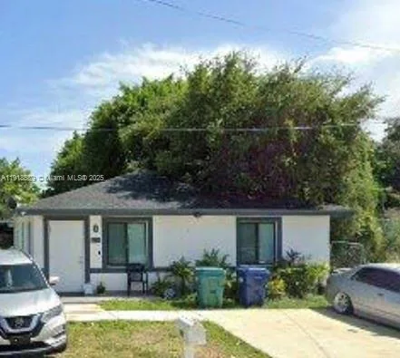 2130 NW 46th St, Miami, FL 33142