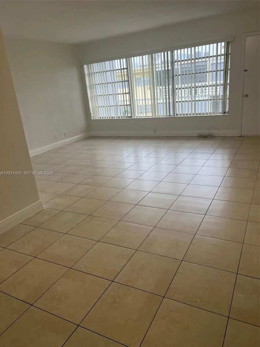 16801 NE 14th Ave # 310, Miami, FL 33162