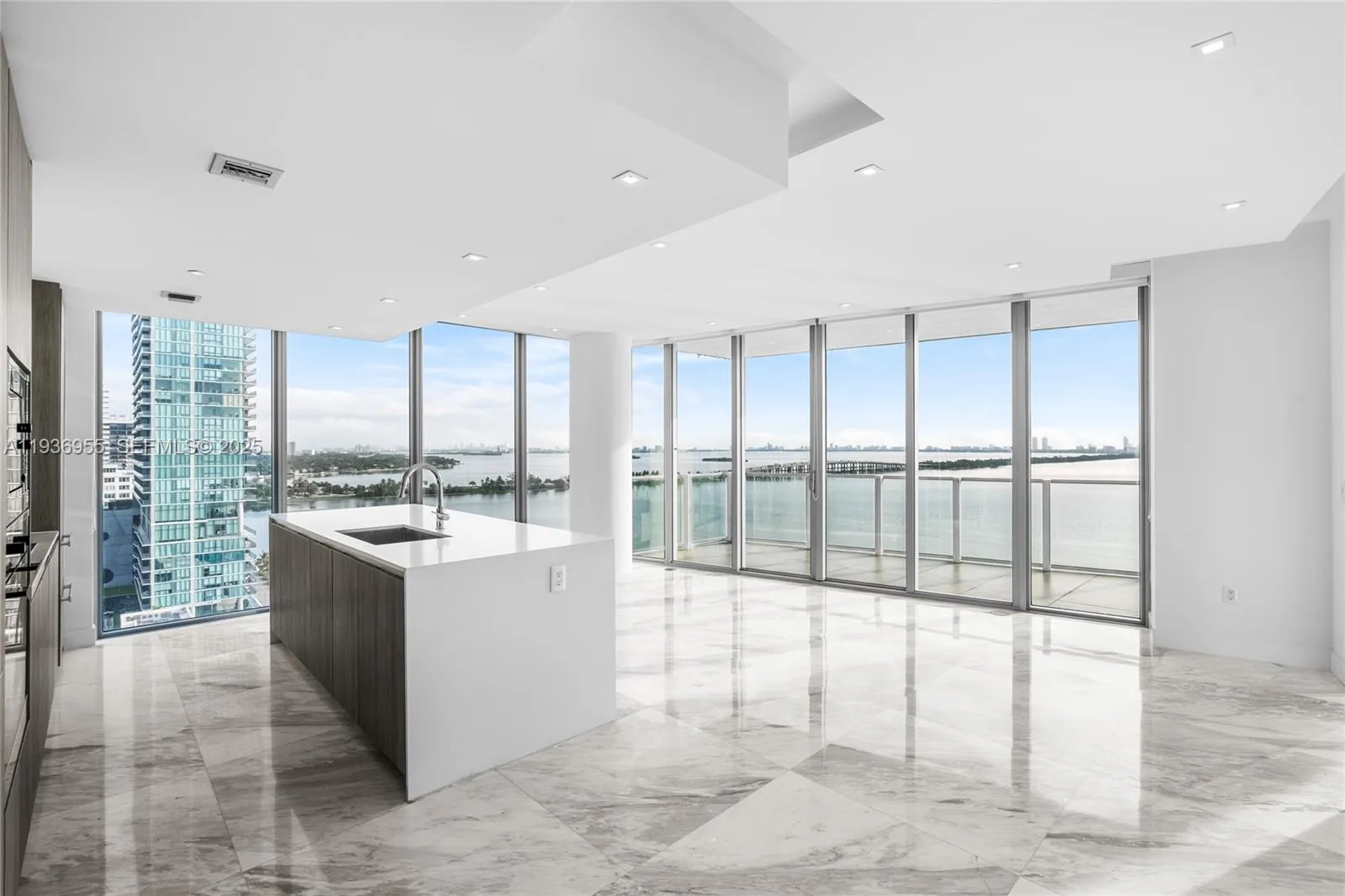 2900 NE 7th Ave # 1402, Miami, FL 33137