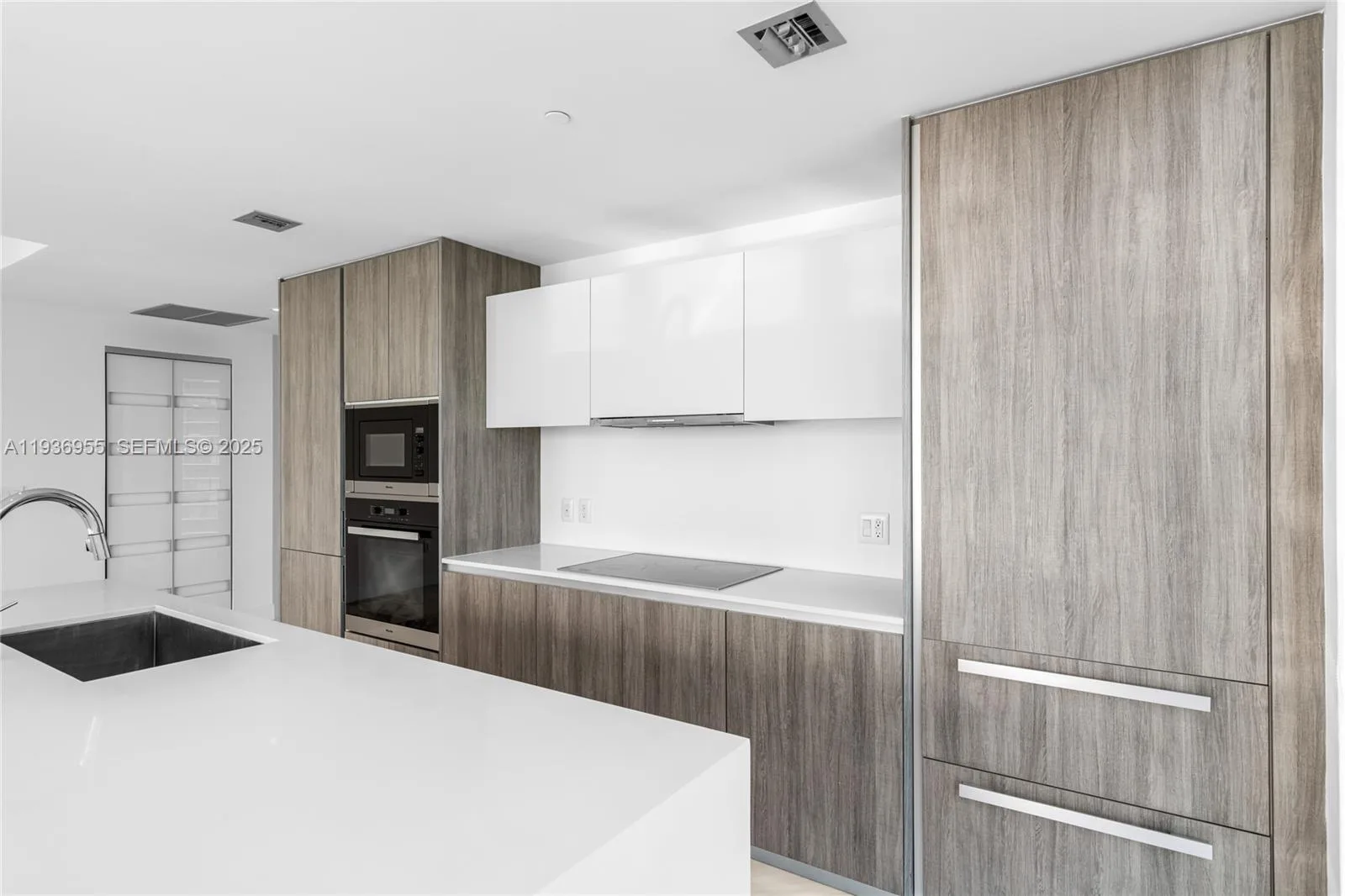 2900 NE 7th Ave # 1402, Miami, FL 33137 photo 5