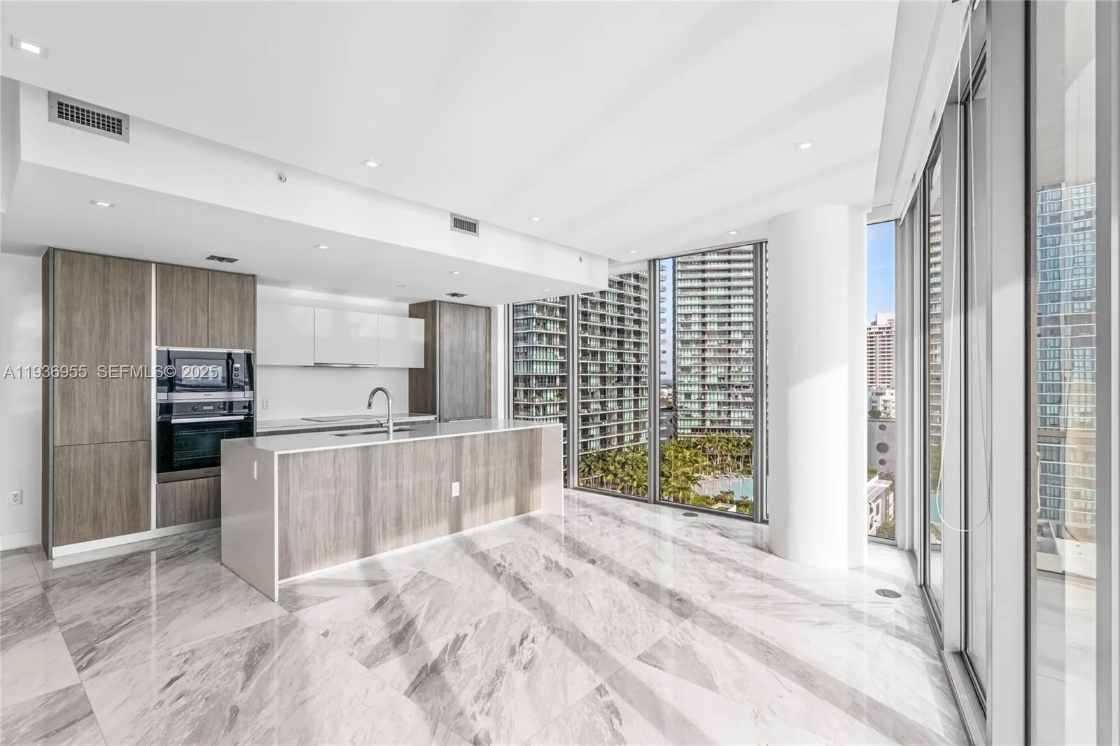 2900 NE 7th Ave # 1402, Miami, FL 33137 photo 7