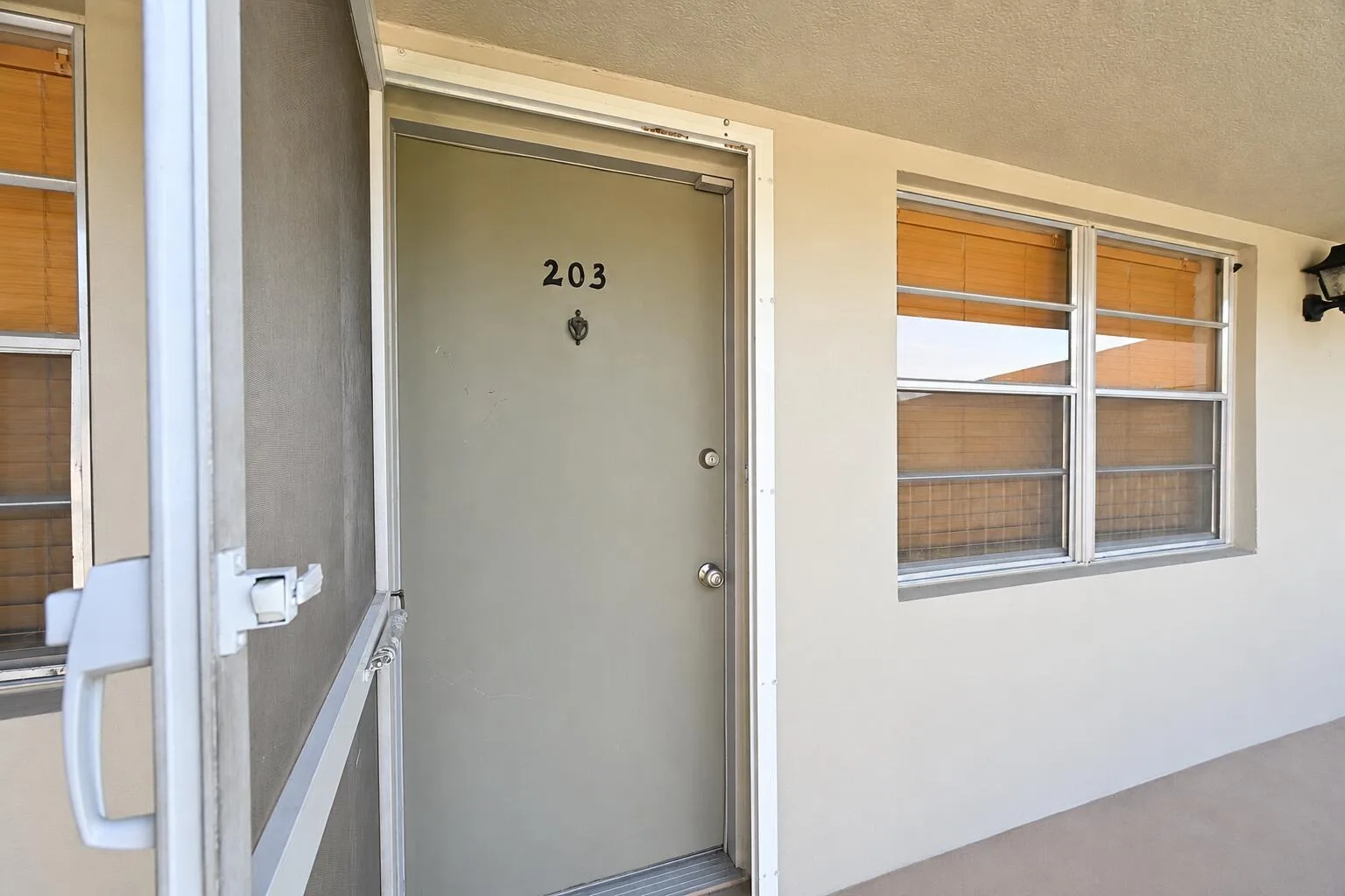 27 LAKE VISTA Trail # 203, Port St. Lucie, FL 34952
