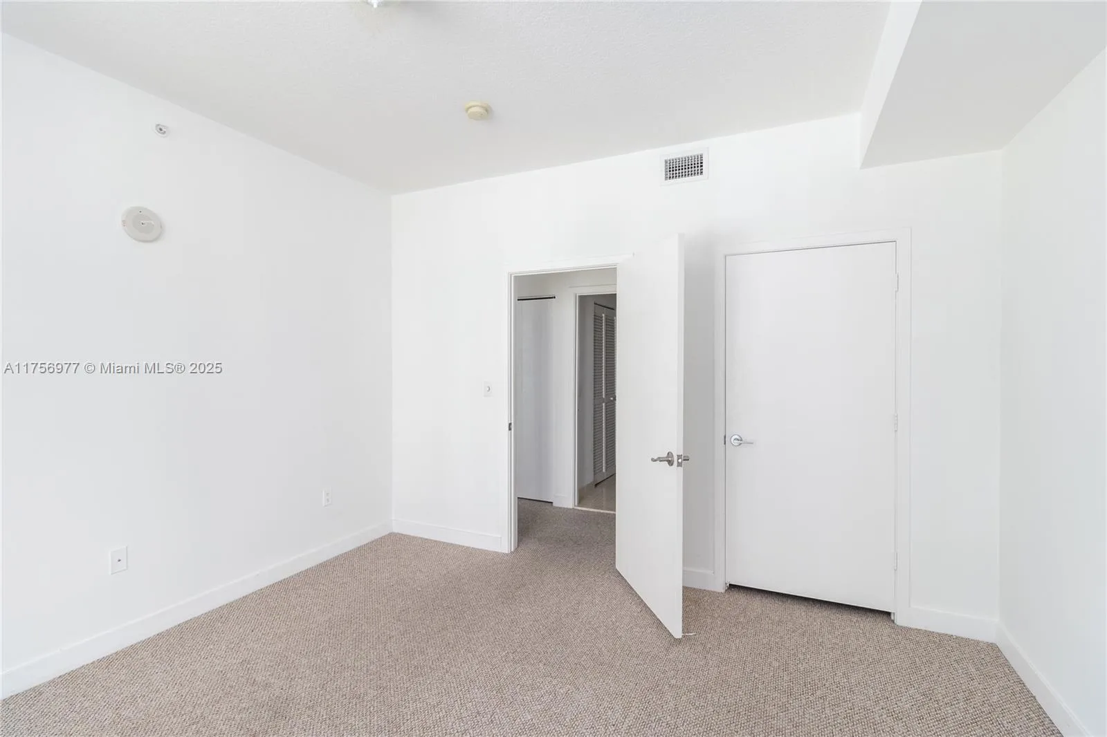 1111 SW 1st Ave # 2423-N, Miami, FL 33130 photo 11