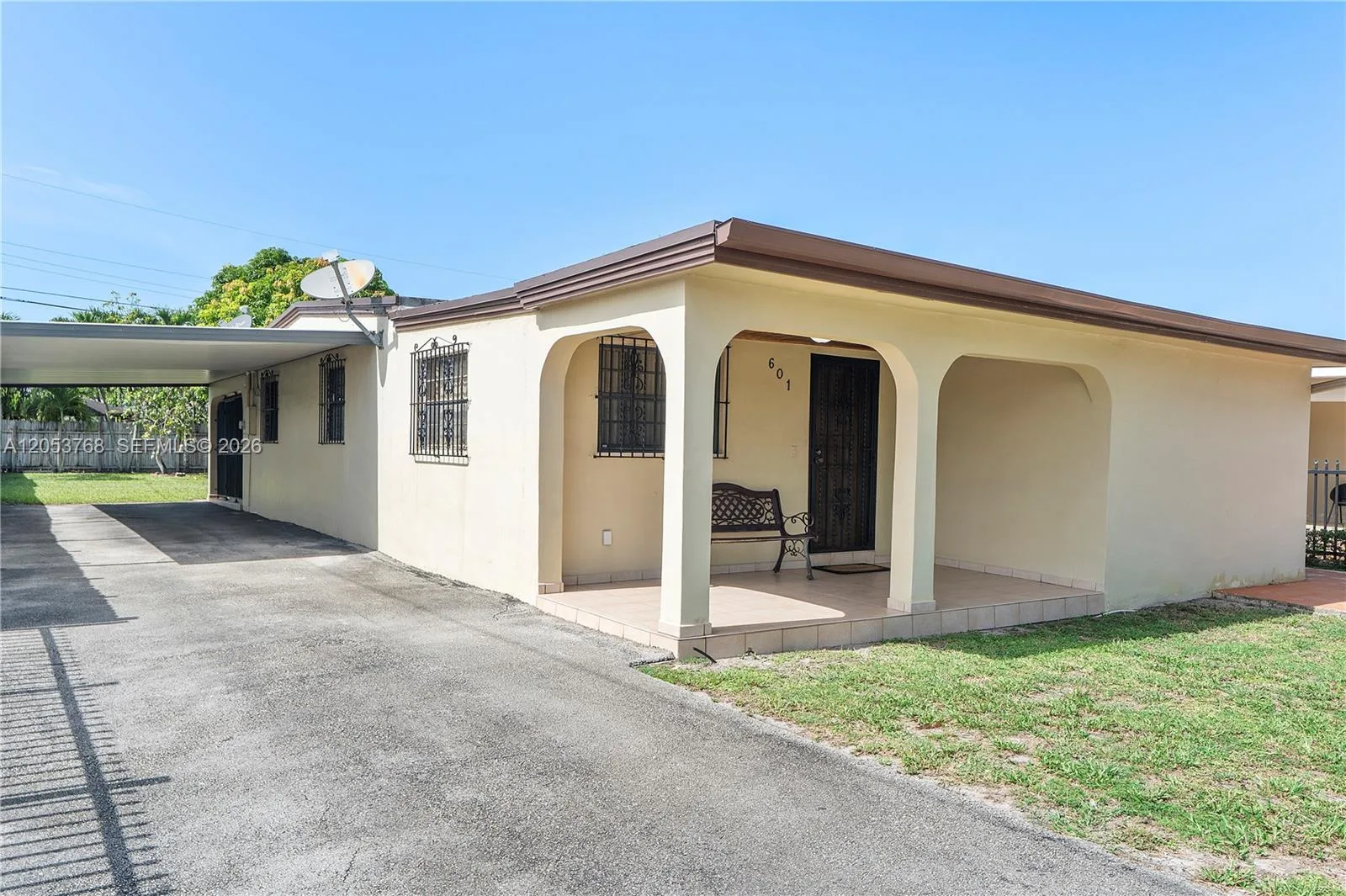 601 E 22nd St # 601, Hialeah, FL 33013 photo 2