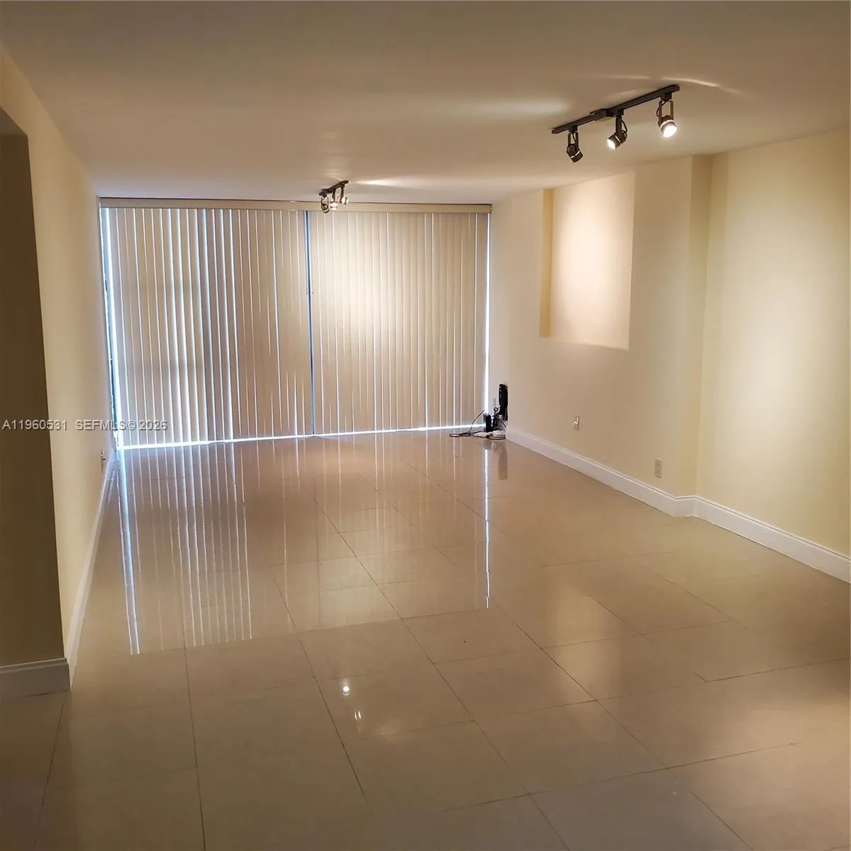 800 Parkview Dr # 416, Hallandale Beach, FL 33009 photo 5