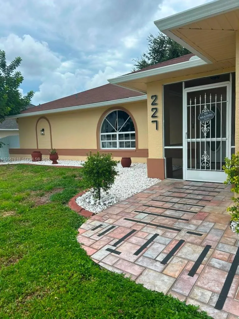 227 SE 43 LN, Cape Coral, FL 33904 photo 2