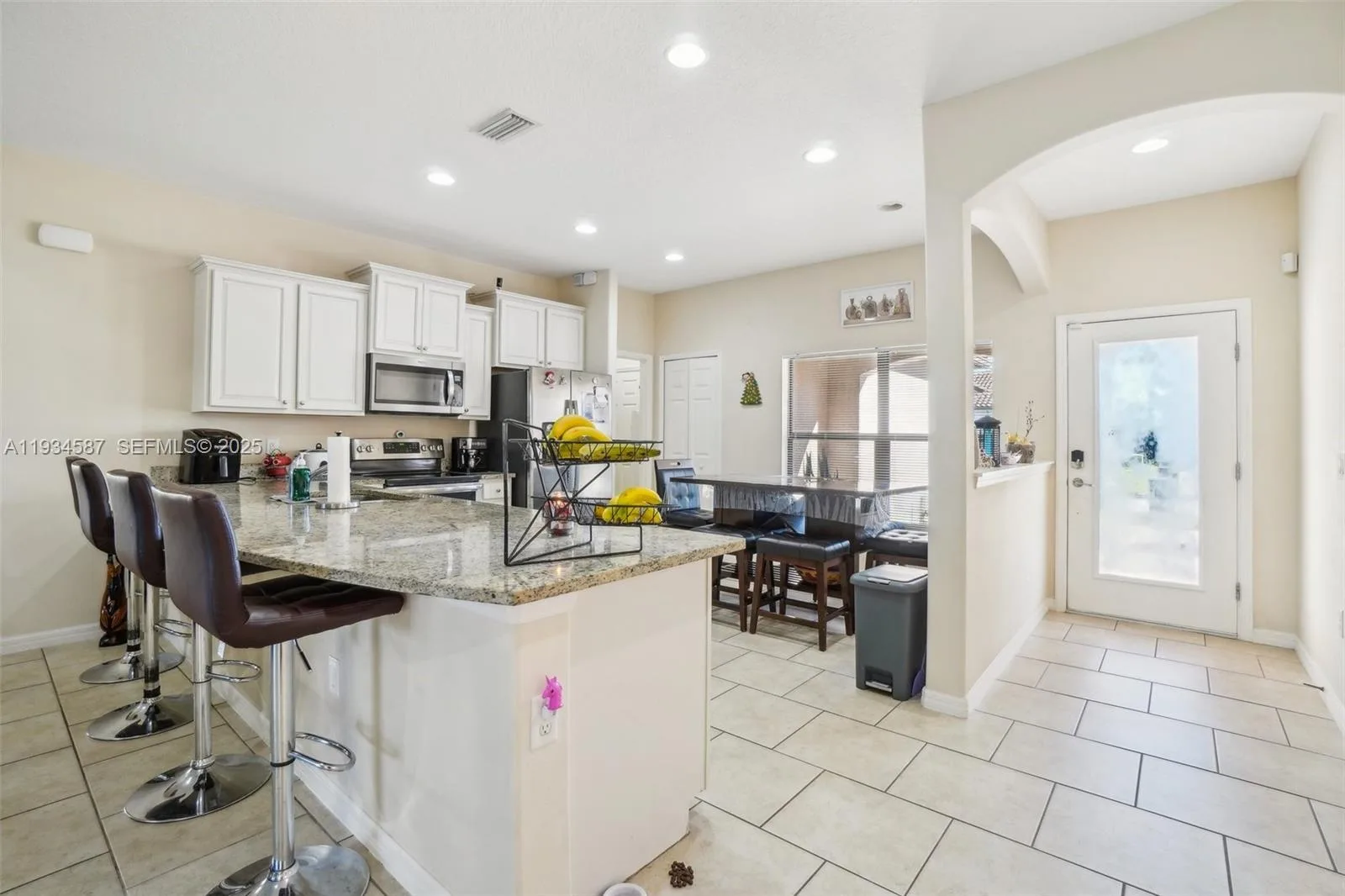 310 VILLA SORRENTO CIR, Other City - In The State Of Florida, FL 33844 photo 11