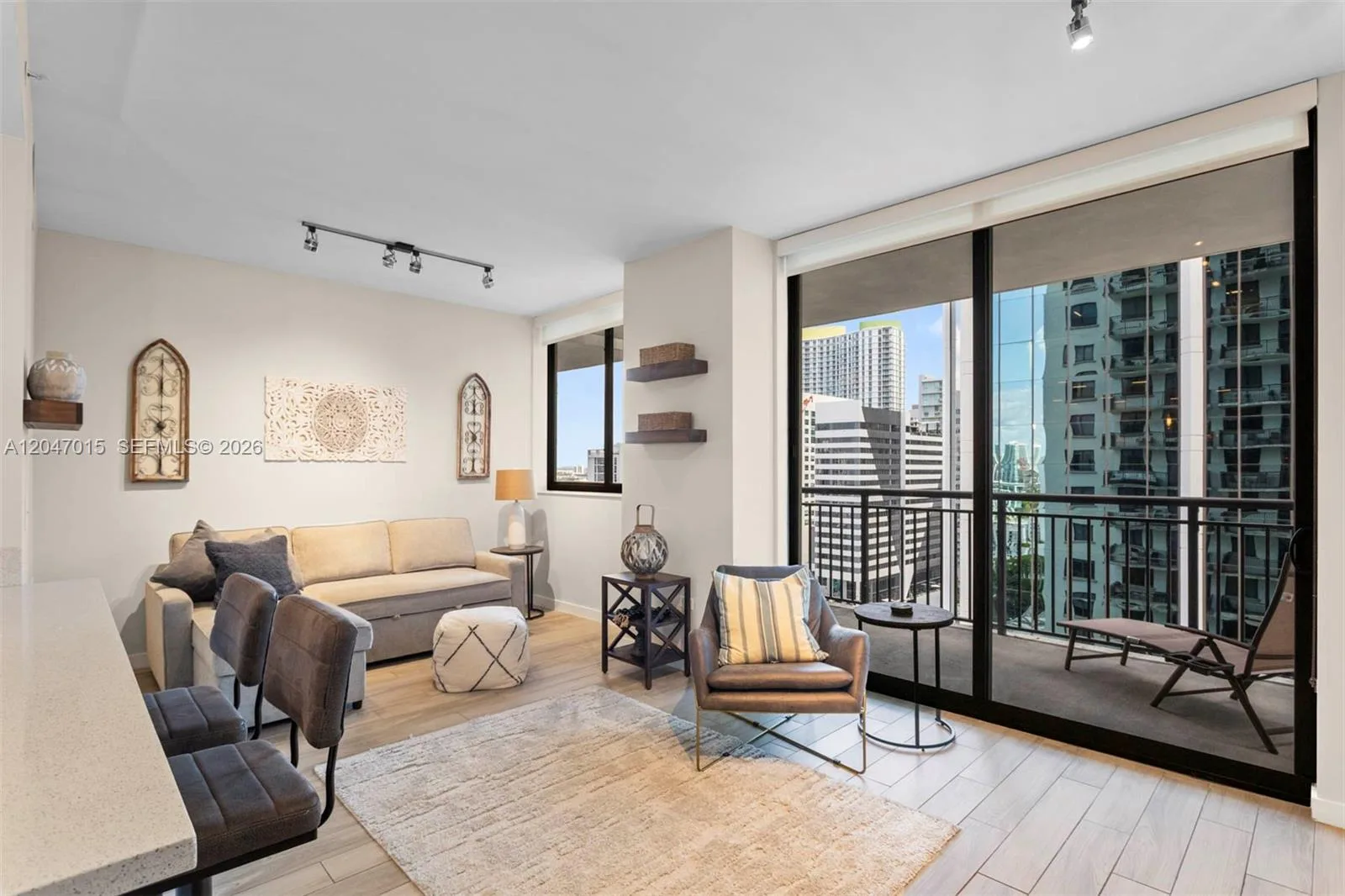 999 SW 1st Ave # 2015, Miami, FL 33130