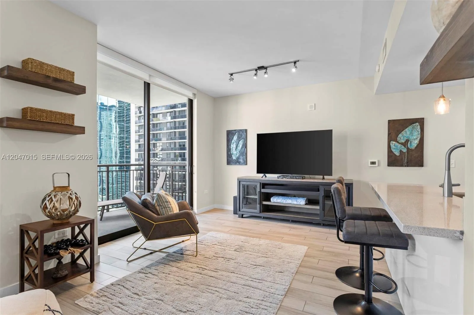 999 SW 1st Ave # 2015, Miami, FL 33130 photo 5