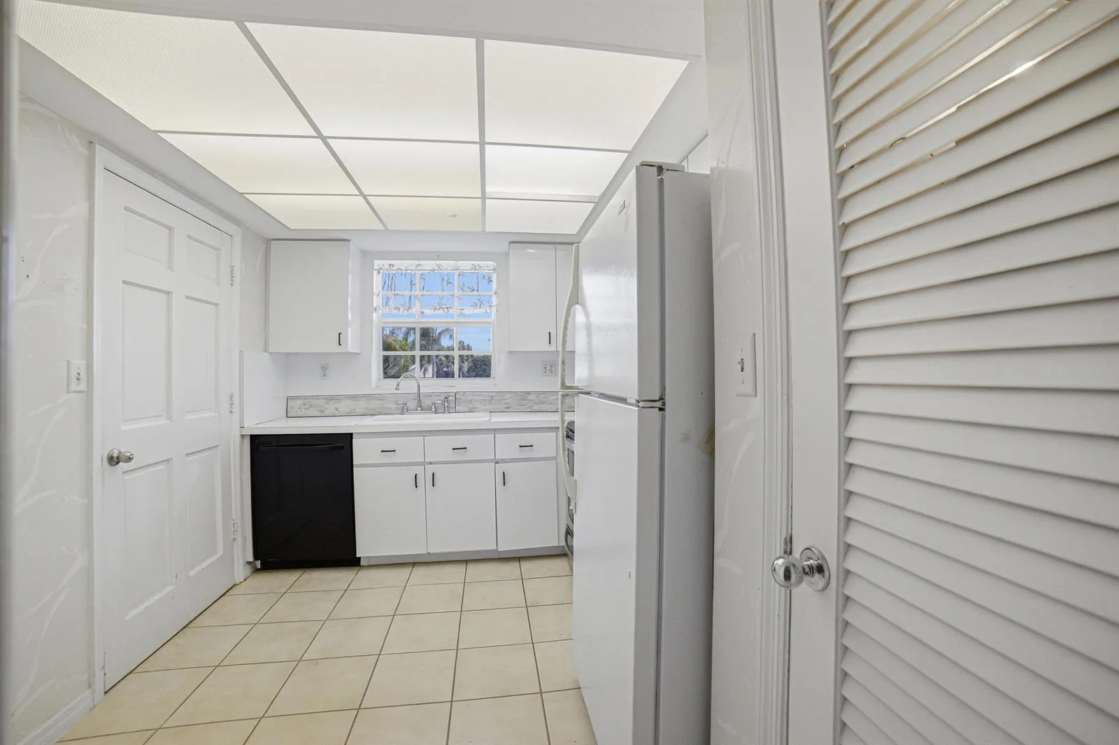 169 Atlantis Boulevard # 205, Atlantis, FL 33462 photo 11