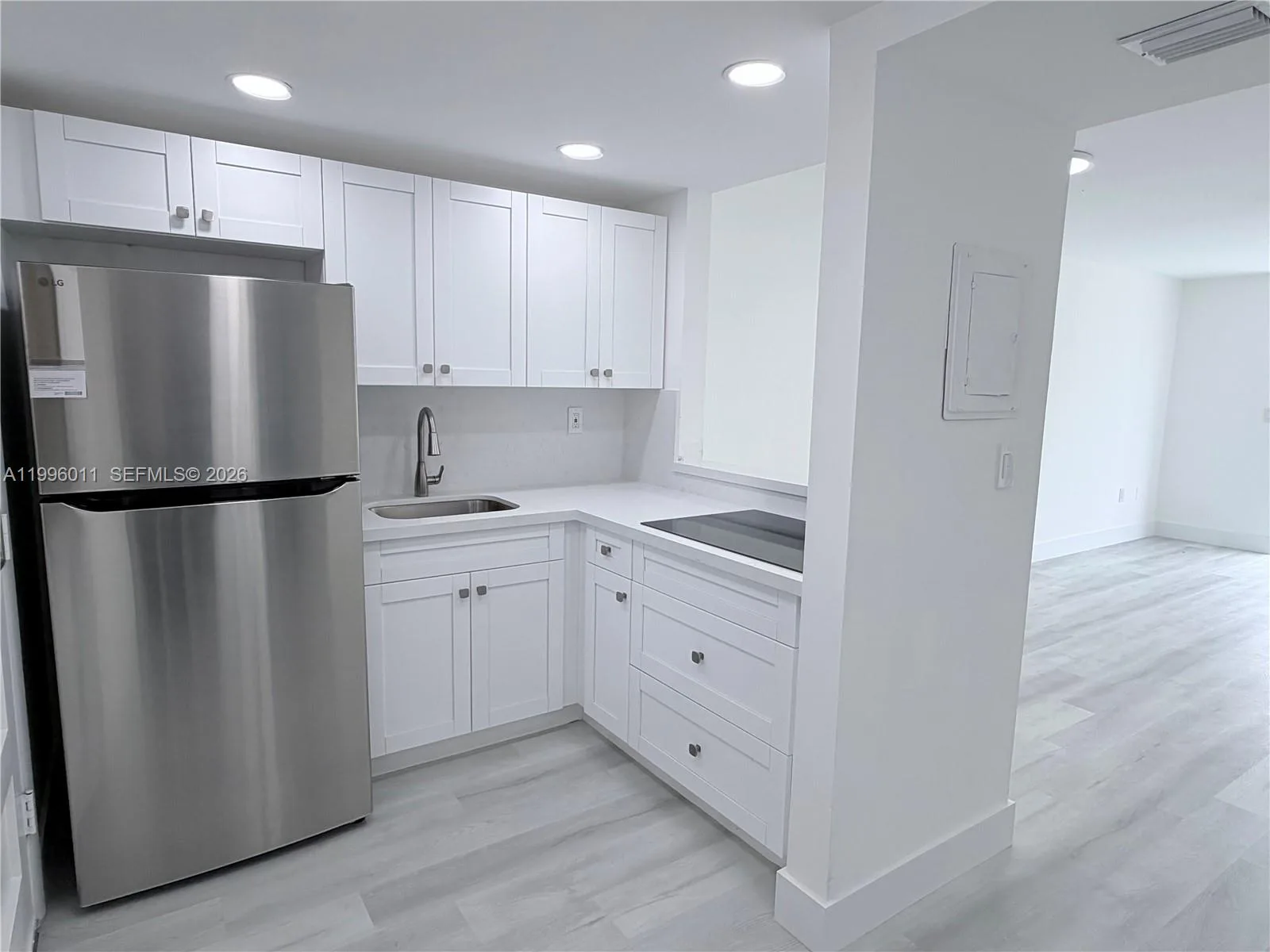 2980 Point East Dr # D112, Aventura, FL 33160