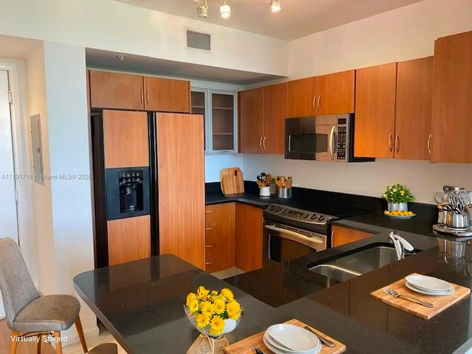 2775 NE 187th St # 311, Aventura, FL 33180