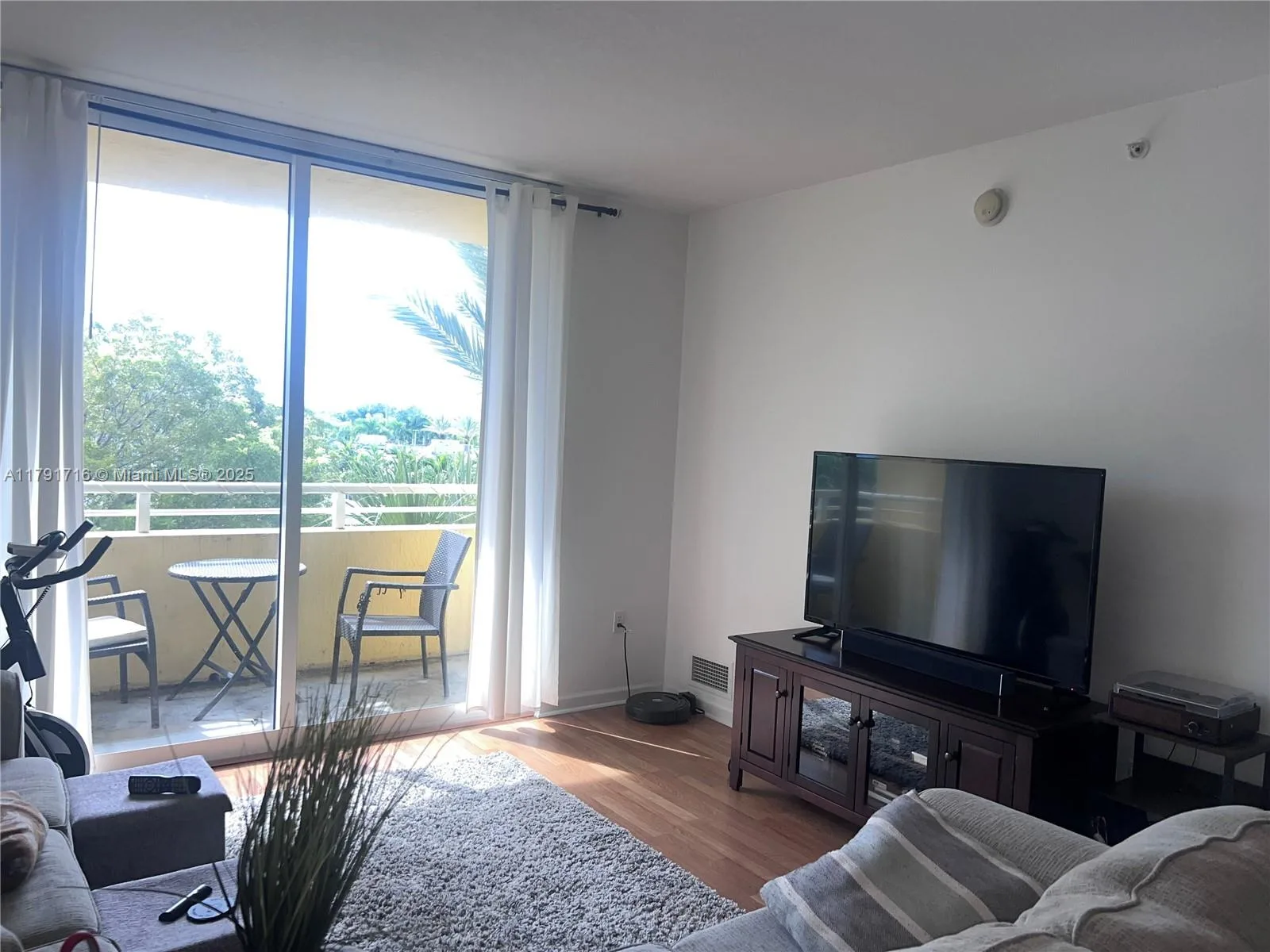 2775 NE 187th St # 311, Aventura, FL 33180 photo 2