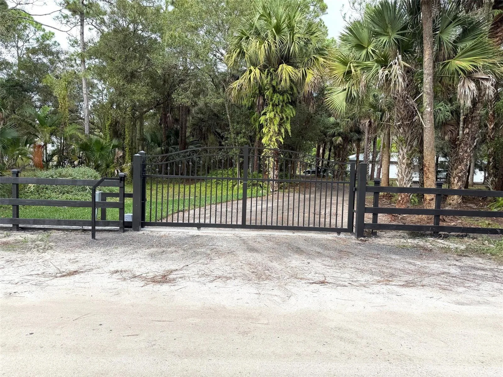 5225 SW Ludlum Street, Palm City, FL 34990 photo 2