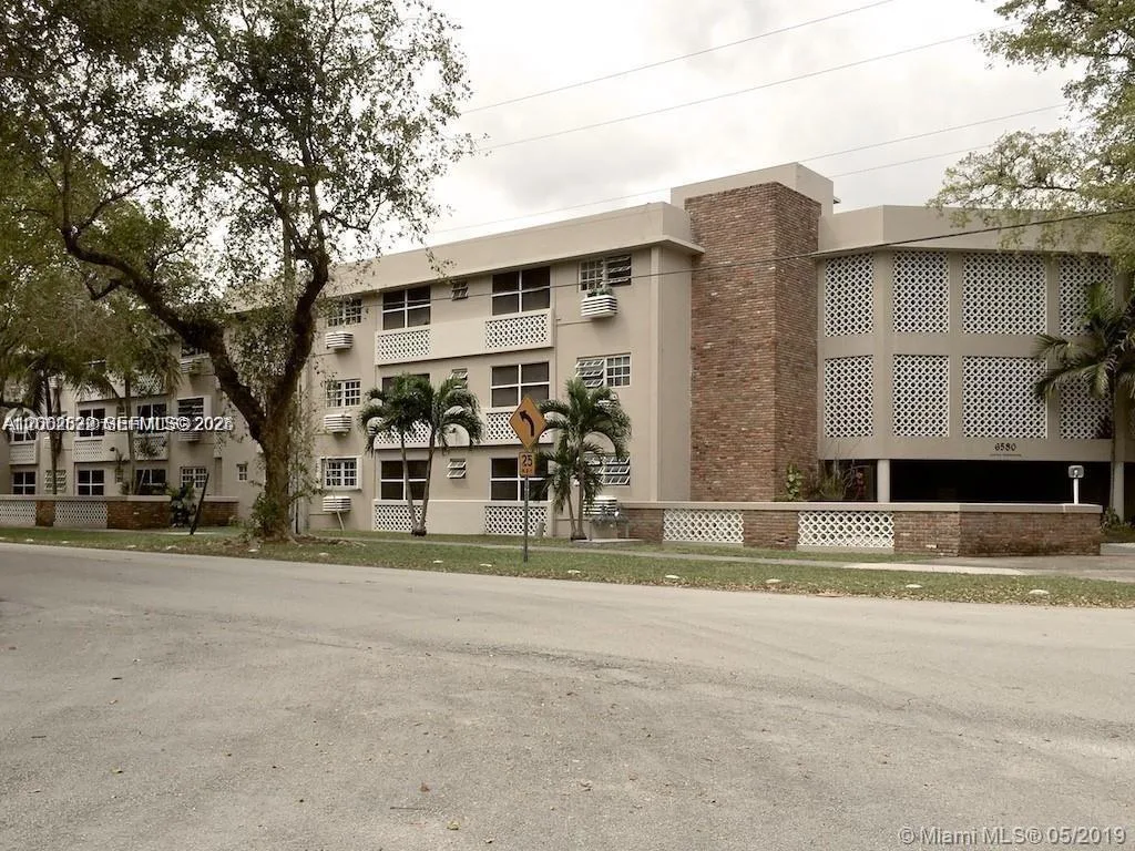 6580 Santona St # A39, Coral Gables, FL 33146