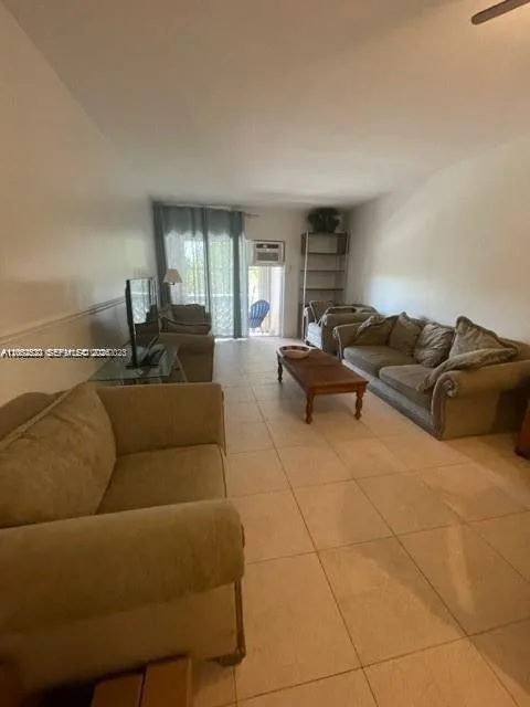 6580 Santona St # A39, Coral Gables, FL 33146 photo 3