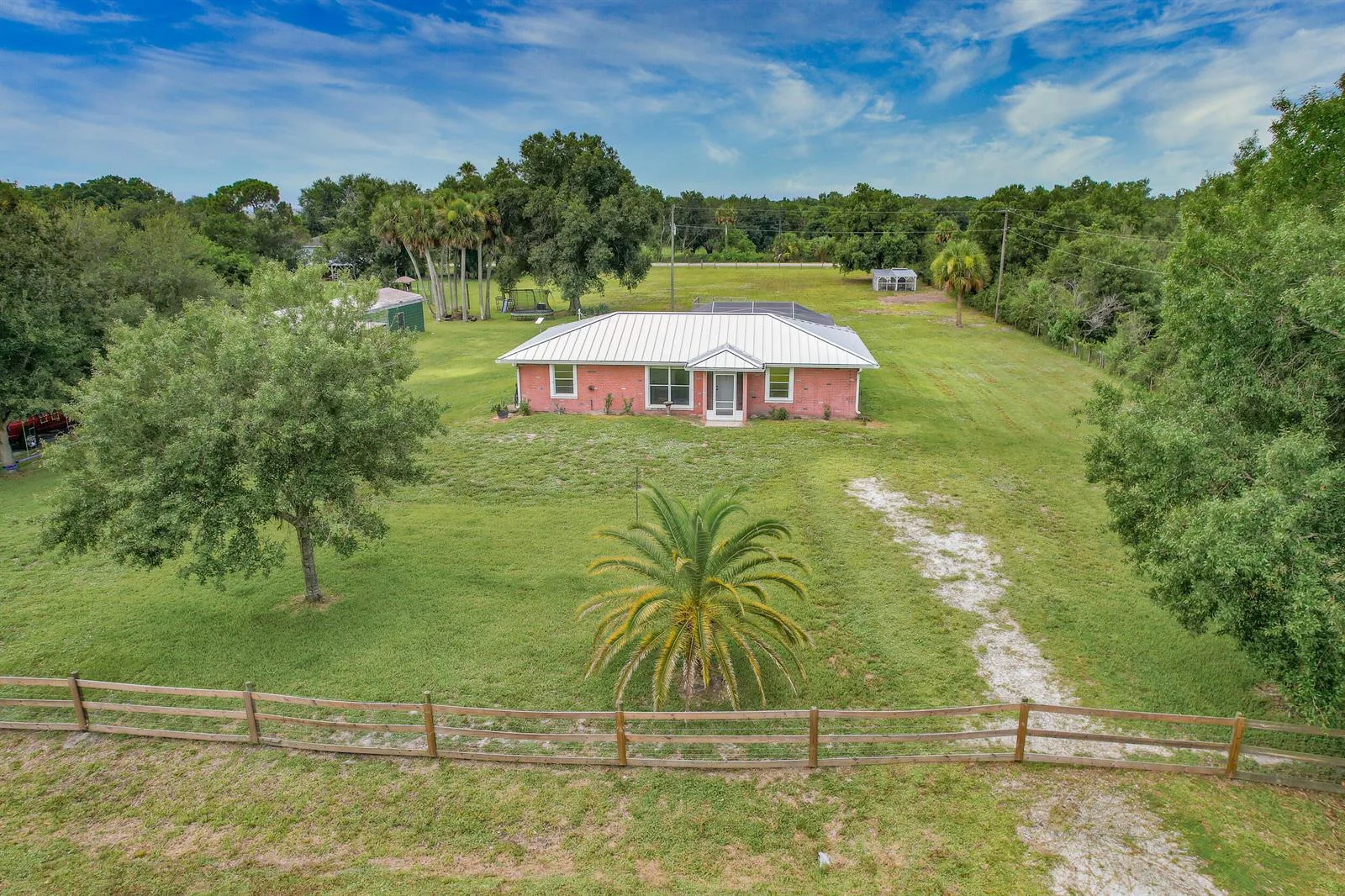 7346 NW 93rd Court, Okeechobee, FL 34972