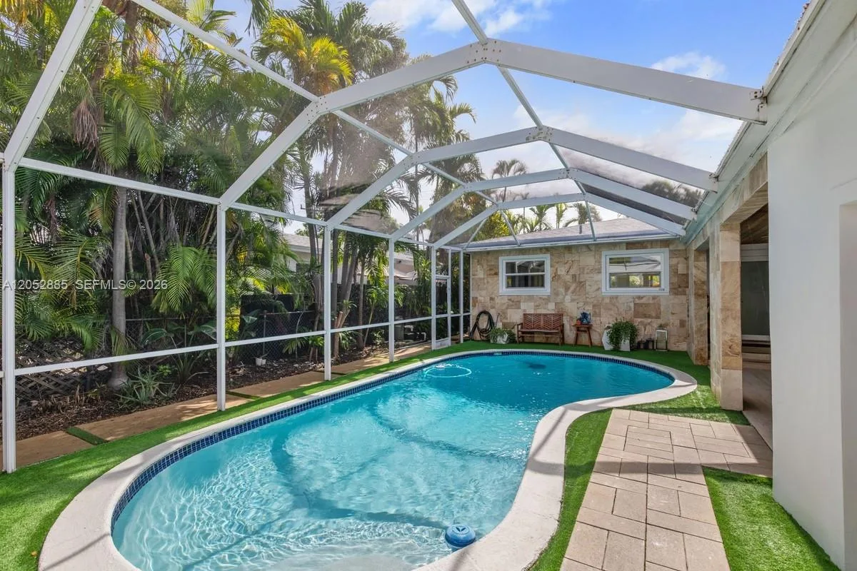 7505 Mutiny Ave, North Bay Village, FL 33141 photo 2