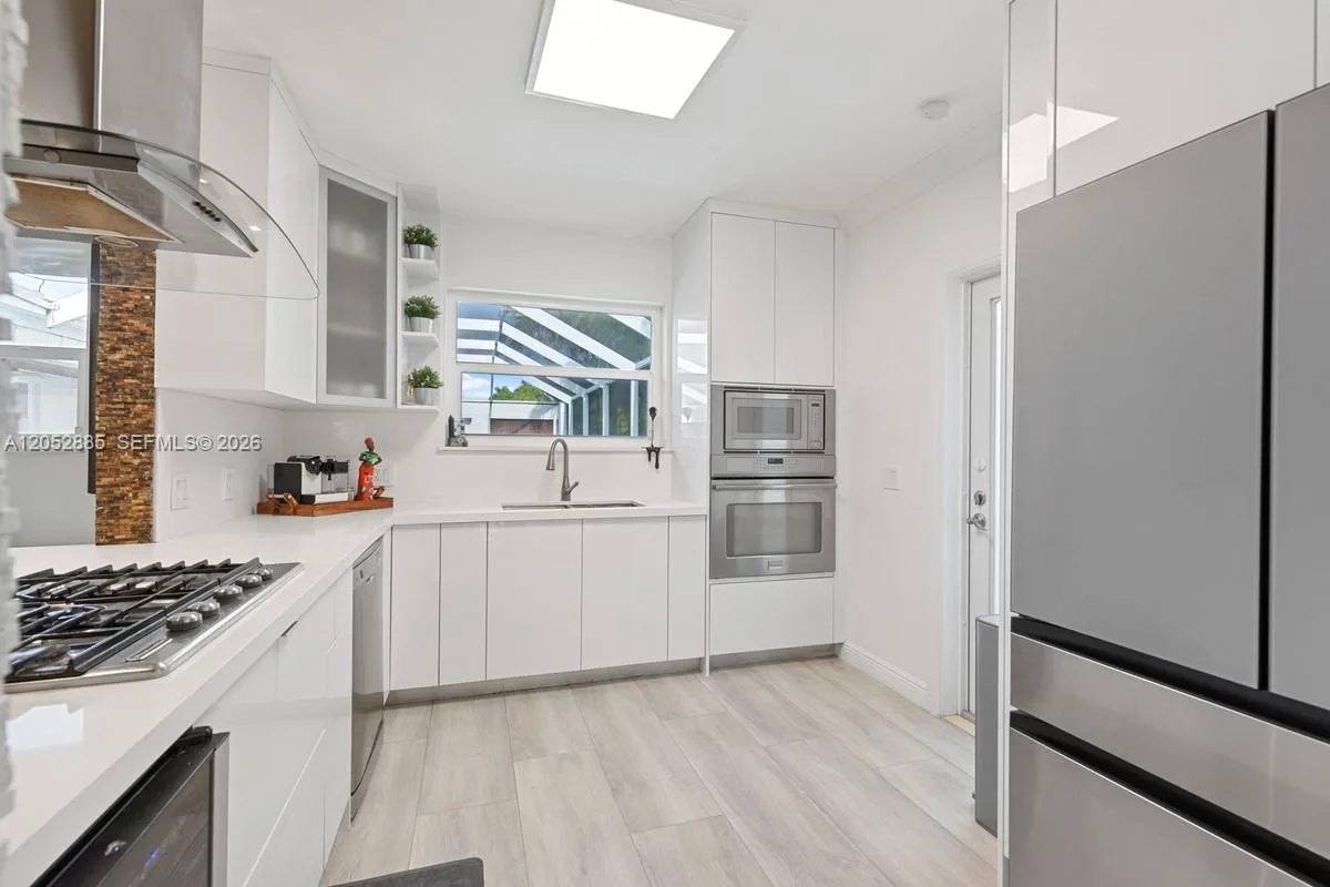 7505 Mutiny Ave, North Bay Village, FL 33141 photo 6