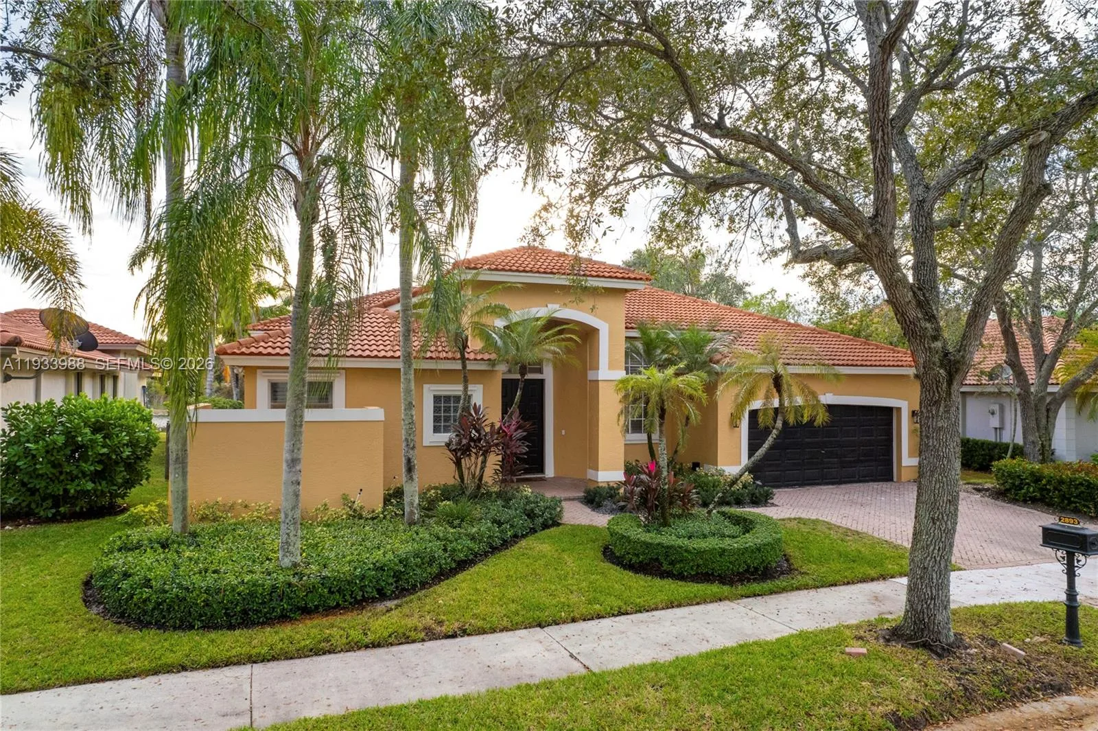 2893 Oakbrook Dr, Weston, FL 33332 photo 6