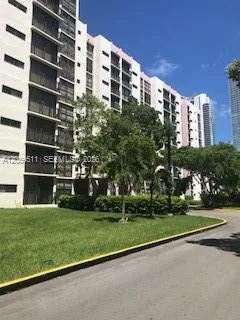 17021 N Bay Rd # 910, Sunny Isles Beach, FL 33160 photo 3