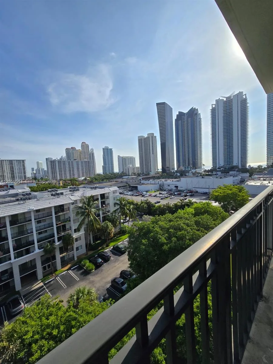 17021 N Bay Rd # 910, Sunny Isles Beach, FL 33160 photo 4