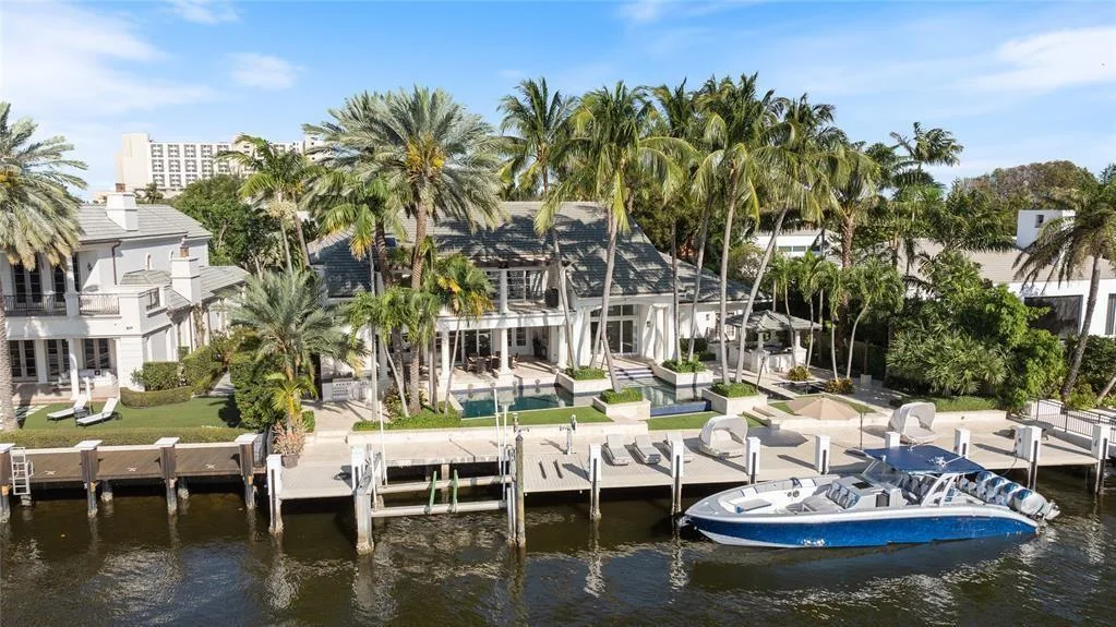 1313 E Lake Drive, Fort Lauderdale, FL 33316