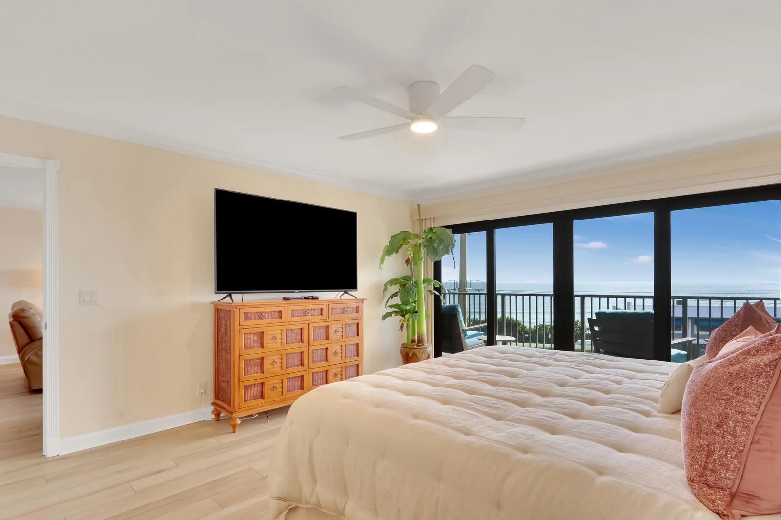 1055 Ocean Drive # 403, Juno Beach, FL 33408 photo 12