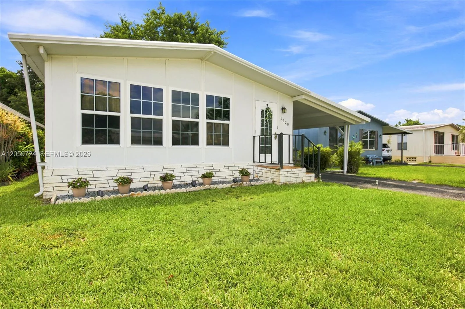 5220 SW 29th Ter, Fort Lauderdale, FL 33312 photo 3