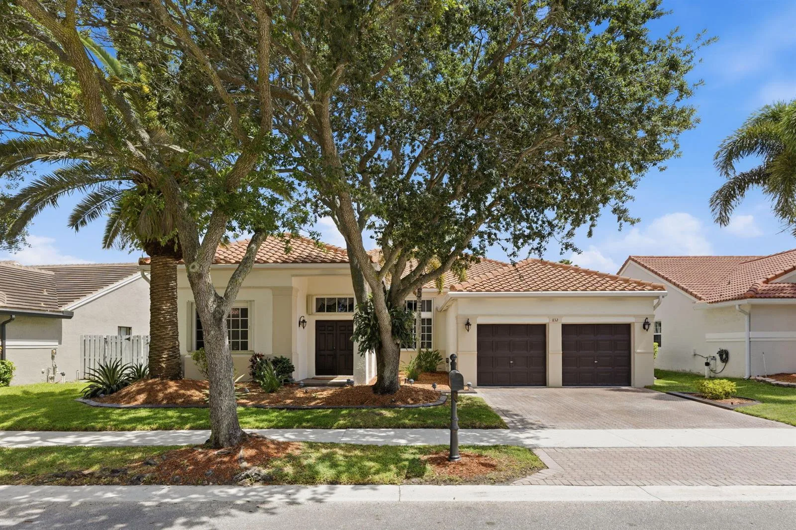 832 Heritage Drive, Weston, FL 33326