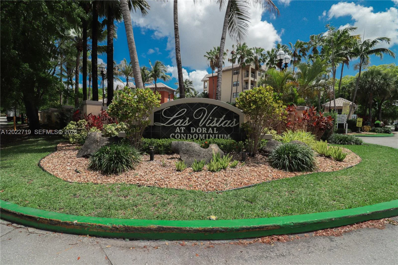 8245 Lake Dr # 405, Doral, FL 33166