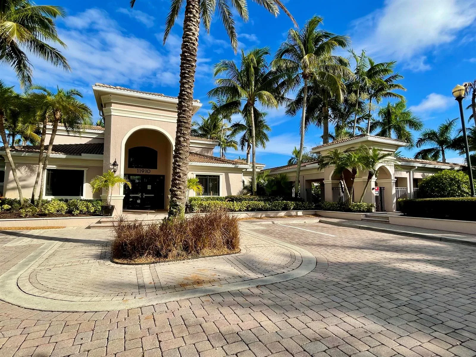 2727 Anzio Court # 108, Palm Beach Gardens, FL 33410