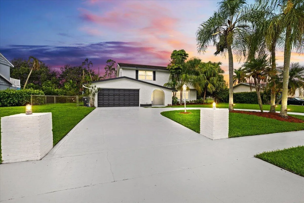 3179 HOYLAKE Road, Lake Worth, FL 33467