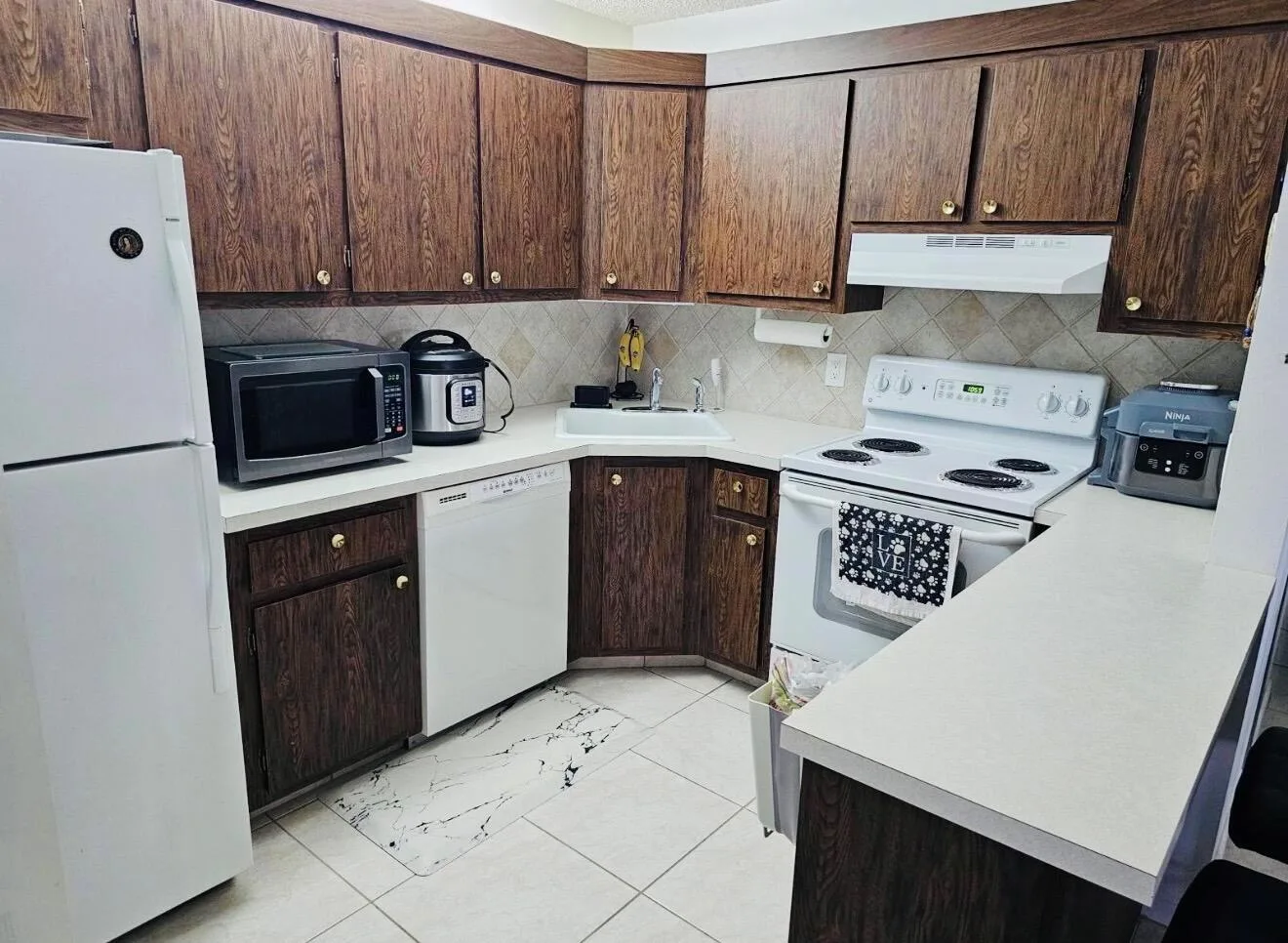 443 Pine Glen Lane # C-2, FL 33463 photo 3