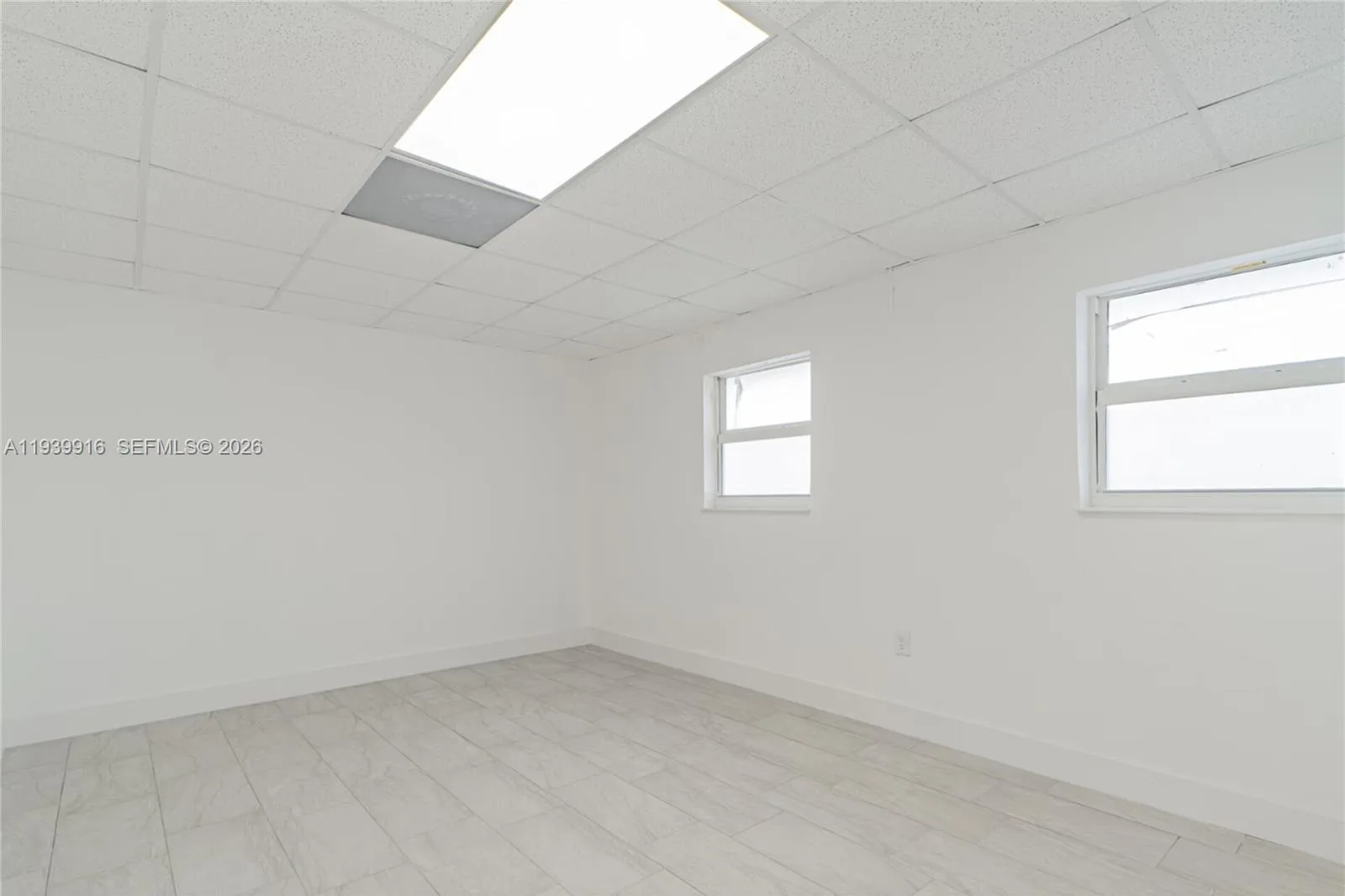 1615 W 31st Pl, Hialeah, FL 33012 photo 5