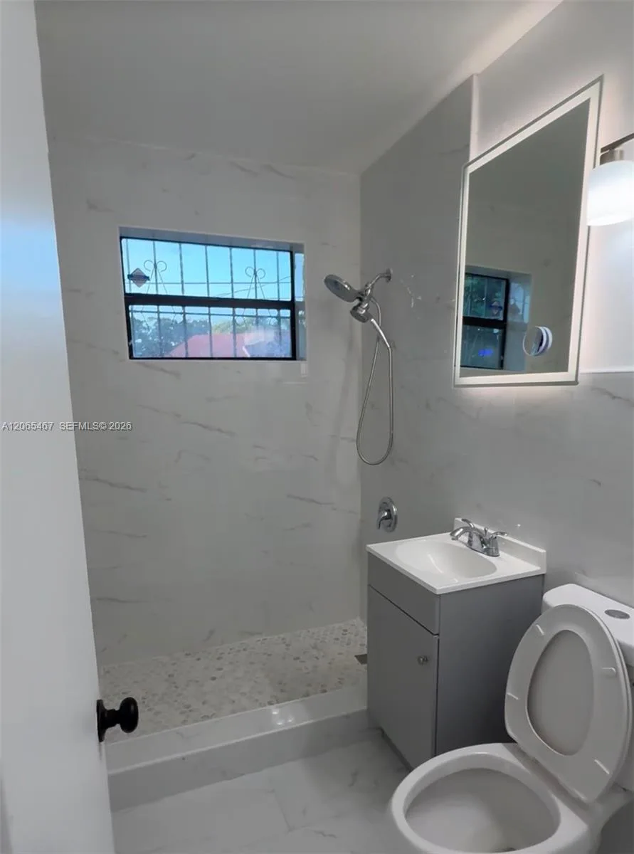 41 NE 195th St, Miami, FL 33179 photo 5