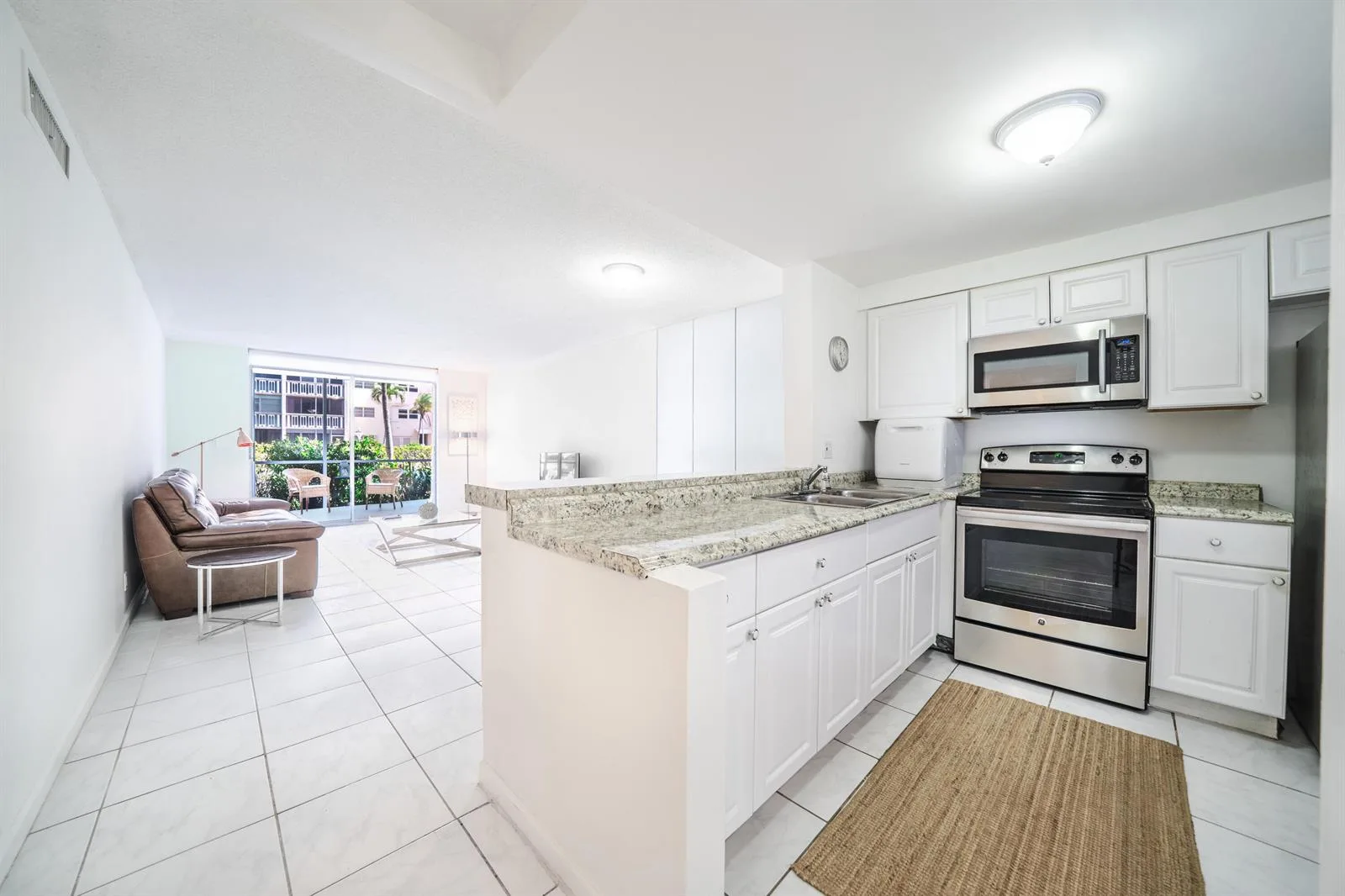 501 NE 14TH Avenue # 103, Hallandale Beach, FL 33009