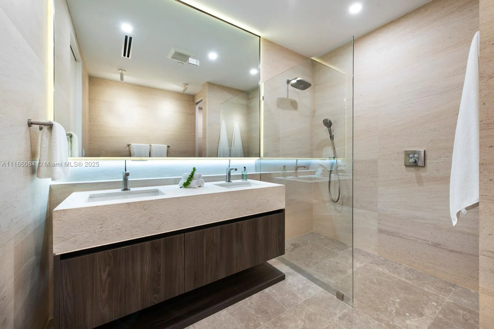 100 S Pointe Dr # 908, Miami Beach, FL 33139 photo 7