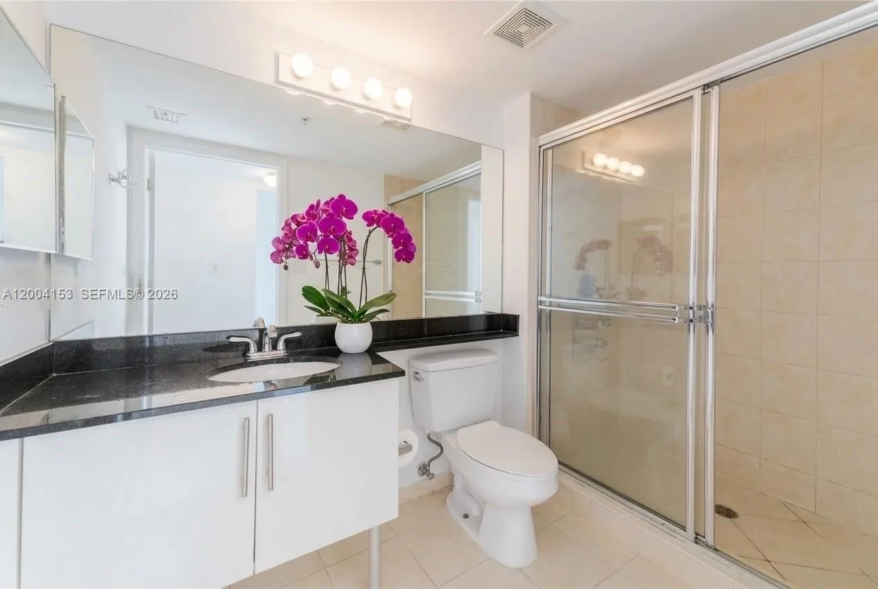 31 SE 5th St # 3210, Miami, FL 33131 photo 7