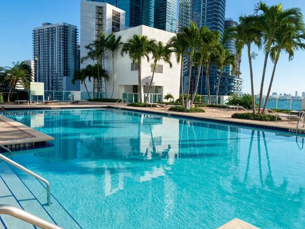 31 SE 5th St # 3210, Miami, FL 33131 photo 9