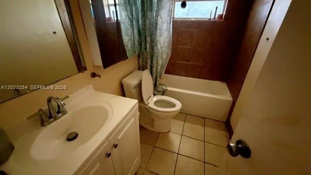 2319 Jackson St # 8, Hollywood, FL 33020