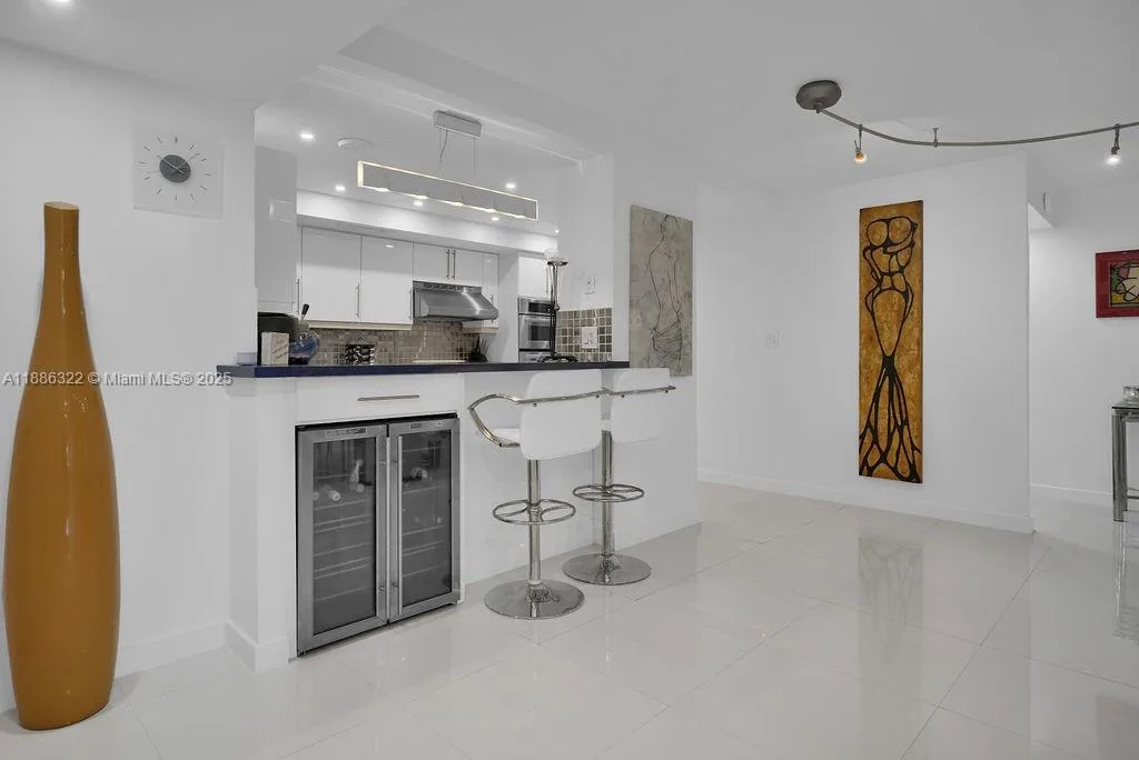 6039 Collins Ave # 1126, Miami Beach, FL 33140 photo 7